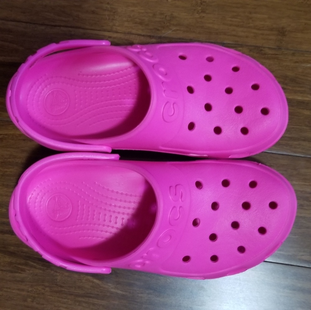 Crocs youth magenta size J3